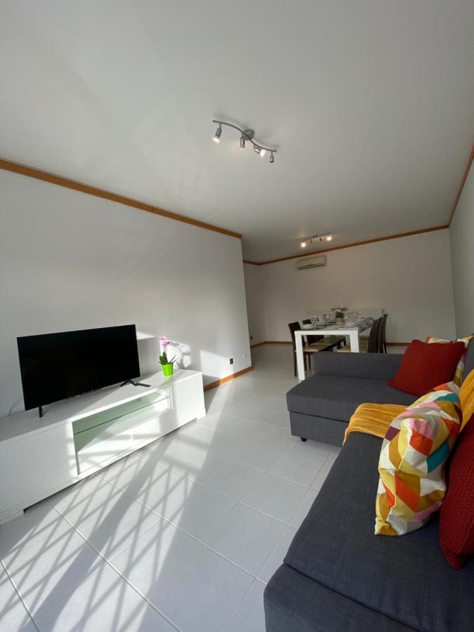 Appartamento Apartamento Rua Do Sol By Localhosting Albufeira Esterno foto